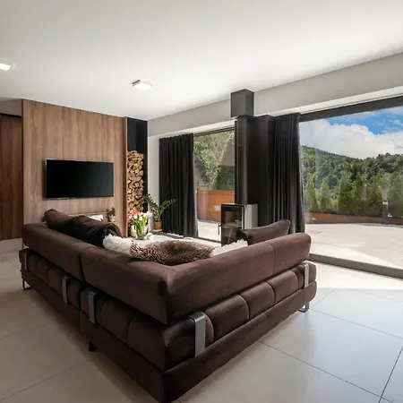 Zerm House With Pool, Jacuzzi & Sauna - Gorski Kotar Chalet Mrkopalj