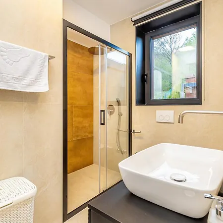 Zerm House With Pool, Jacuzzi & Sauna - Gorski Kotar