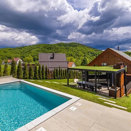 Zerm House With Pool, Jacuzzi & Sauna - Gorski Kotar Brvnara *